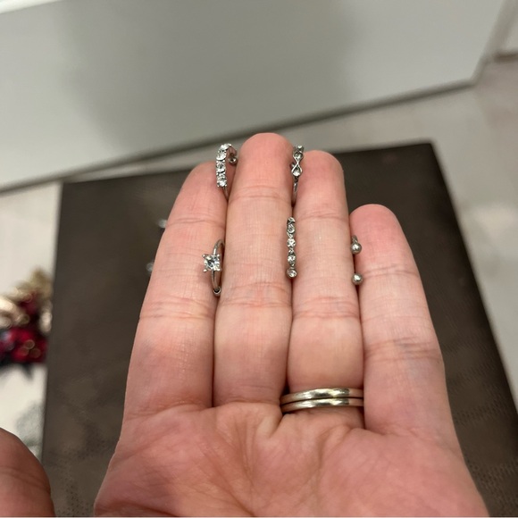 Earrings and cuff earrings - Picture 6 of 9